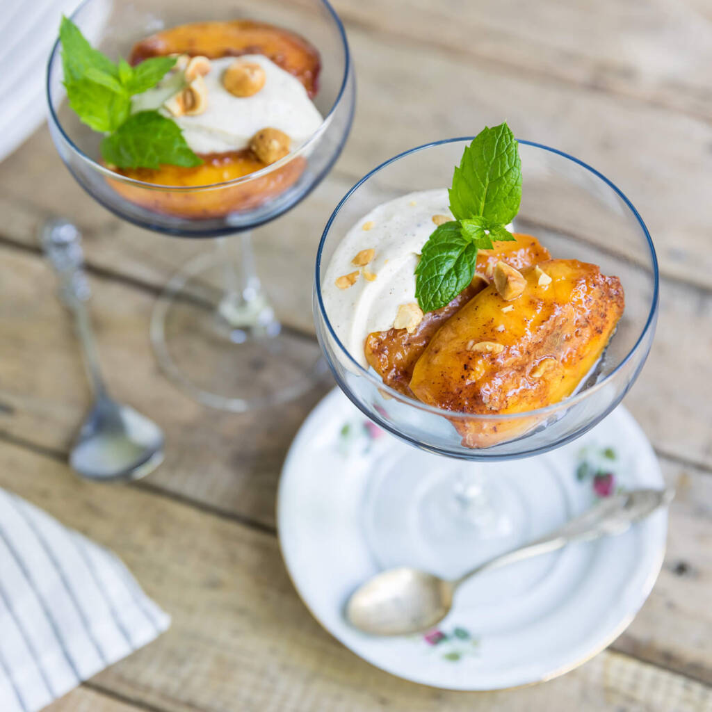 SteviaSweet Roasted nectarines with vanilla cream cheese